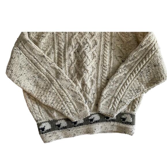 Aran Country‎ Knitwear Ireland Sweater with Sheep Trim Size X-Small - Picture 2 of 6